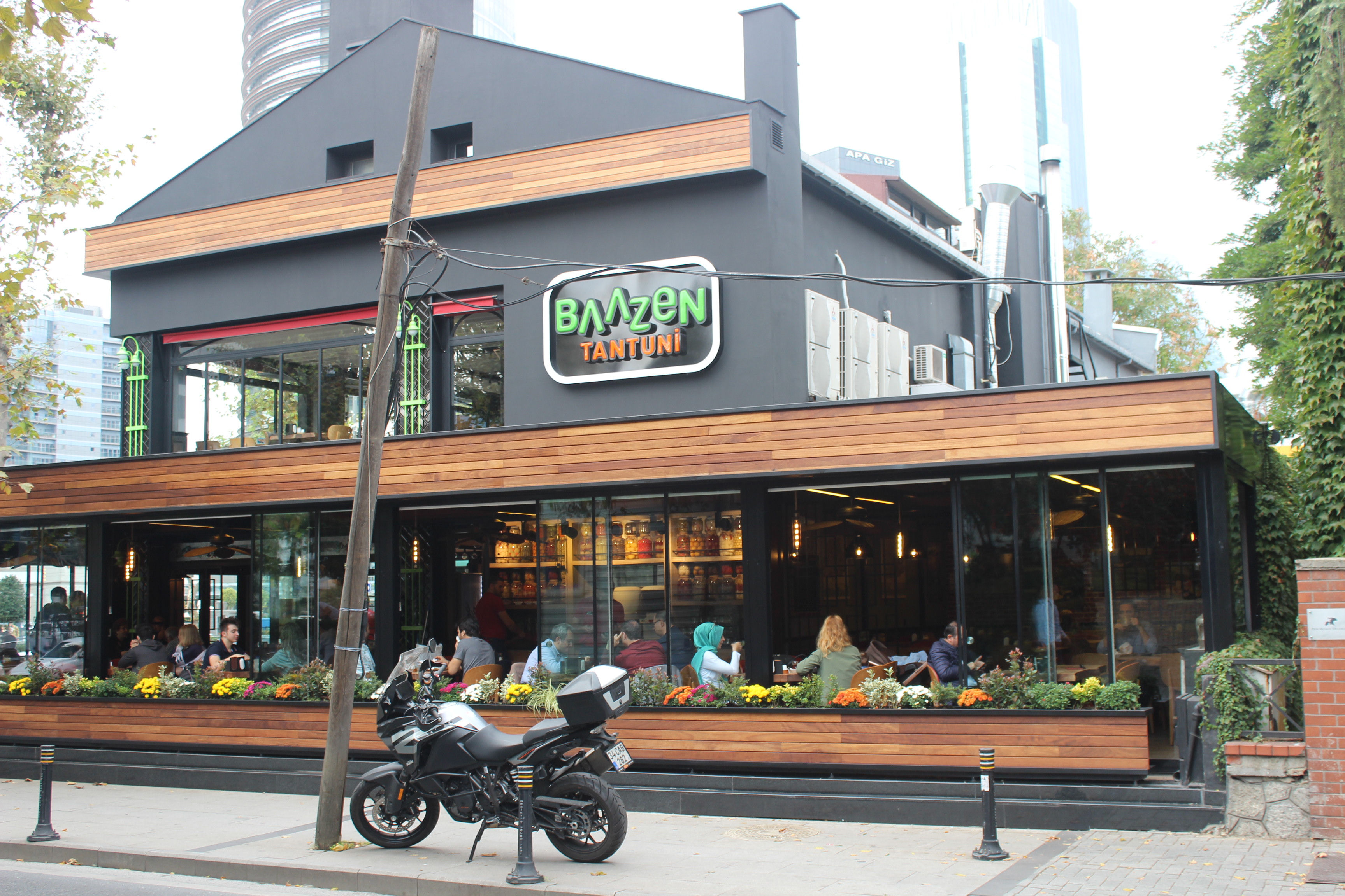 Baazen Tantuni - Levent  1