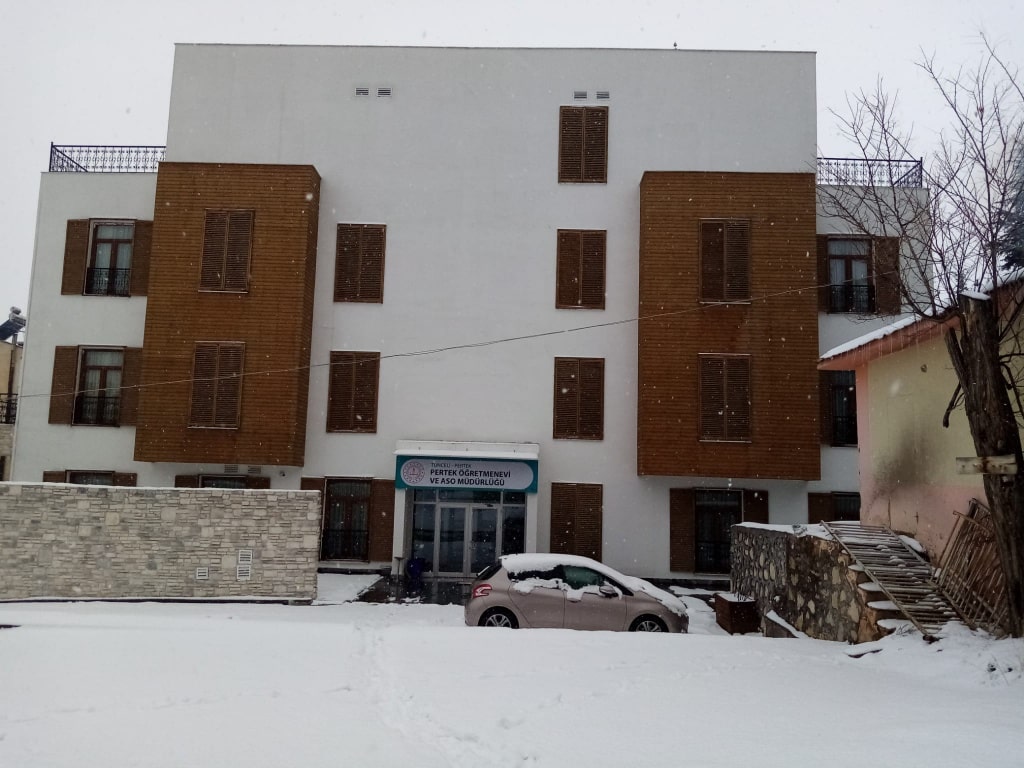 Pertek Öğretmenevi - Tunceli 2